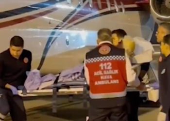 Kalp rahatsızlığı yaşayan 68 yaşındaki hasta uçak ambulansla Ankara'ya getirildi