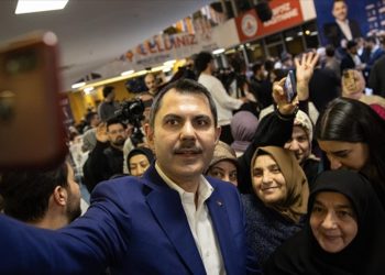 İBB Başkan adayı Kurum Kağıthane’de mahalle başkanlarıyla buluştu