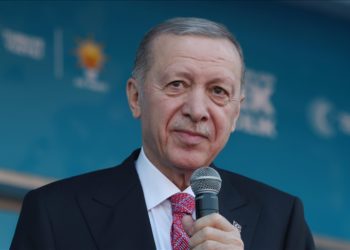 Cumhurbaşkanı Erdoğan: 3-5 belediye alacağız diye siyasi bölücülere bu derece teslim olunmaz