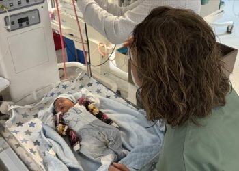 Mustafa bebek anne karnında yapılan kan nakilleriyle yaşama tutundu