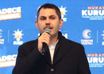 İnsanların sorunlarına yüzünüzü dönerseniz, insanlar da size cevabı verir