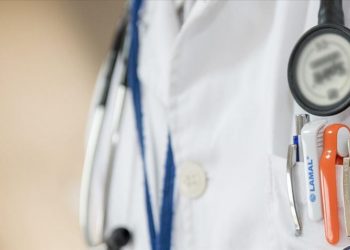 Sağlık Bakanı Koca'dan yan dal uzmanı hekimlerle ilgili paylaşım