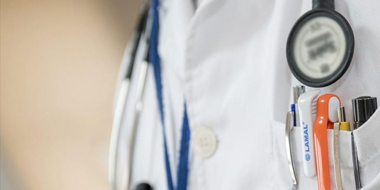 Sağlık Bakanı Koca'dan yan dal uzmanı hekimlerle ilgili paylaşım