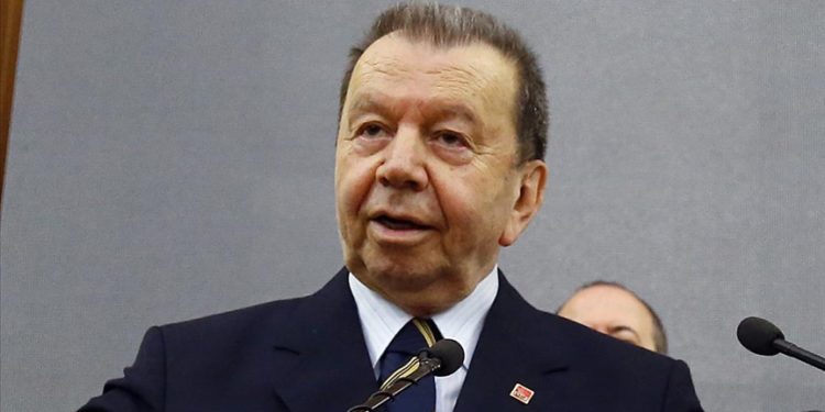 Eski bakanlardan Yılmaz Karakoyunlu vefat etti