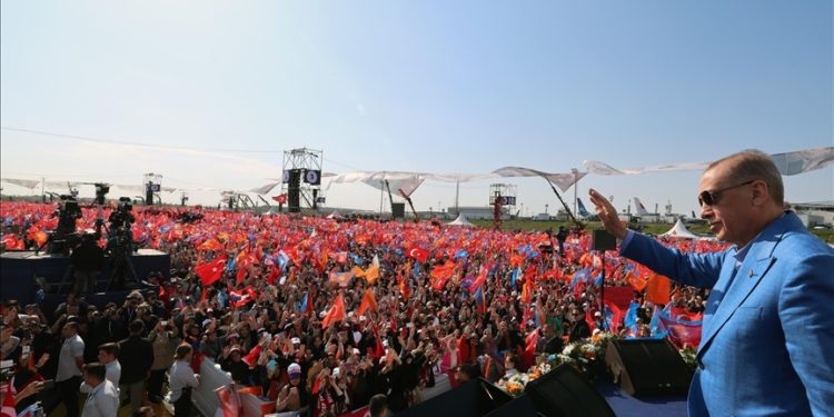 AK Parti "Yeniden Büyük İstanbul Mitingi" düzenliyor