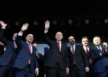 Cumhur İttifakı'nın ABB Başkan adayı Altınok, AK Parti'nin Mamak mitinginde konuştu