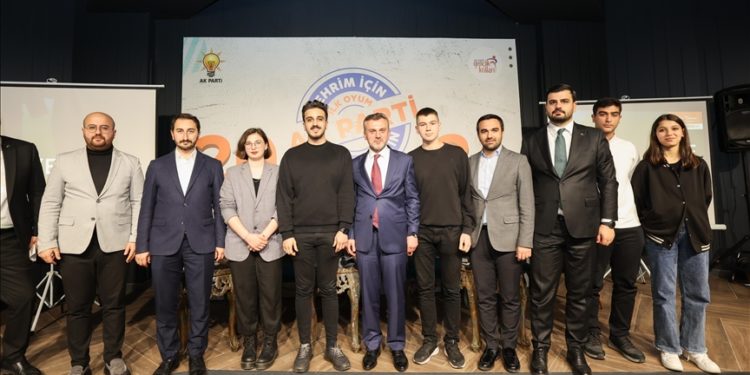 “Şehrim İçin İlk Oyum, Gençlik için AK Parti” programı İstanbul’da başladı