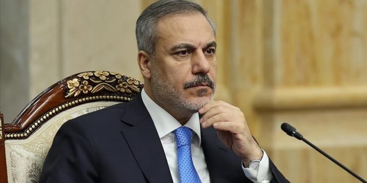 Bakan Fidan, Pakistanlı mevkidaşı Muhammed İshak Dar ile telefonda görüştü