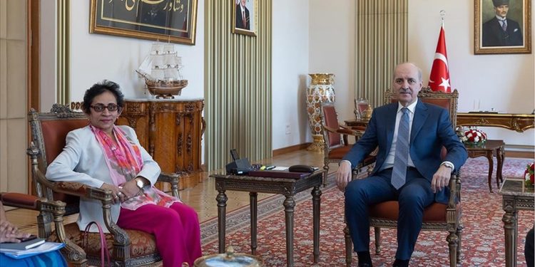 TBMM Başkanı Kurtulmuş, Burkina Faso ve Sri Lanka’nın Ankara büyükelçilerini kabul etti