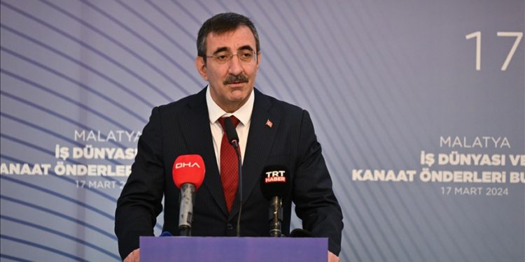 Büyümemizi, istihdamımızı sürdürürken diğer taraftan depremin yaralarını saracağız