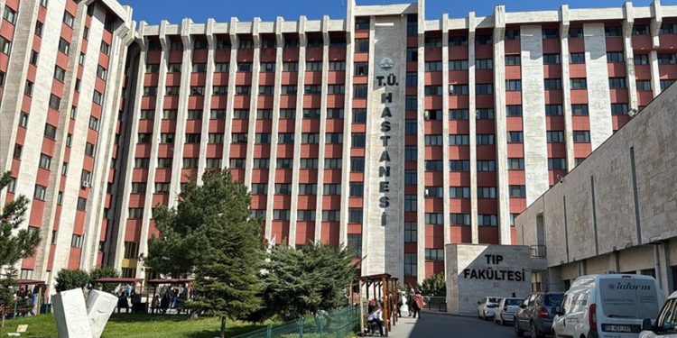 Balkanlardan gelen hastalar Trakya Üniversitesi Tıp Fakültesi Hastanesi’nde şifa buluyor