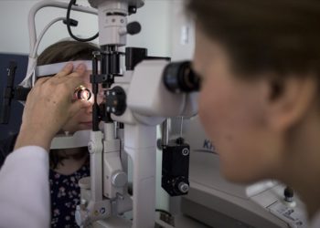 Körlüğe yol açan glokoma karşı “göz tansiyonunu ölçtürün” uyarısı