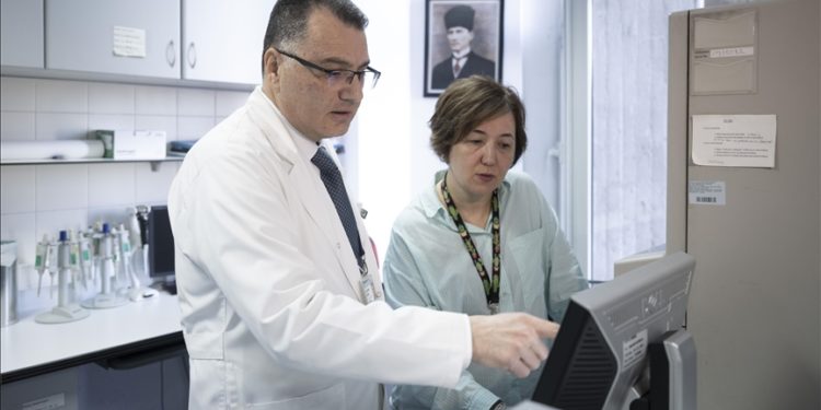 Türk bilim insanları çocuklarda böbrek yetmezliğinde kilit rol oynayan geni saptadı