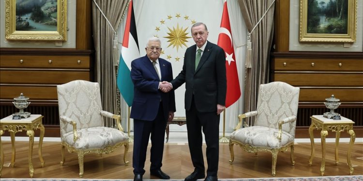 Cumhurbaşkanı Erdoğan, Filistin Devlet Başkanı Abbas ile görüştü