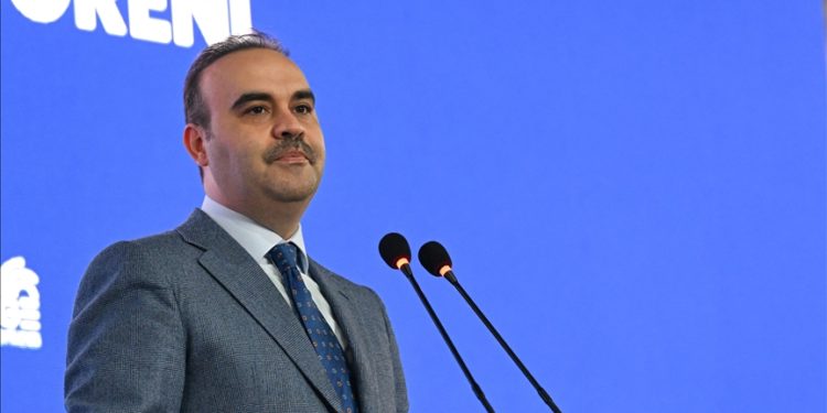 ‘Kadınlarımızın iş gücü piyasasında daha aktif rol almasını sağlıyoruz’