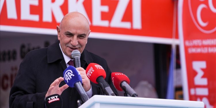 Sokak anketleri Ankara’da ‘Altınok’ diyor