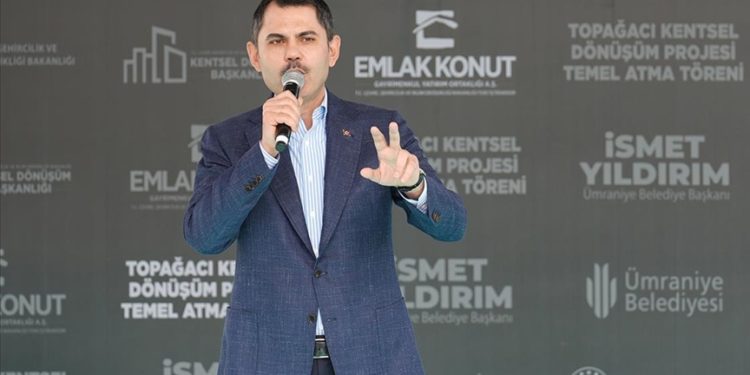 Sadece İstanbul’da, 173 bin kentsel dönüşüm başlatmış bir anlayışla karşınıza geldim