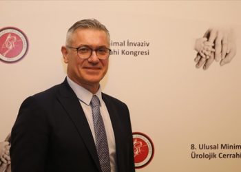 Böbrek kanserinde erken evrede tanı ve tedavi için düzenli muayene uyarısı