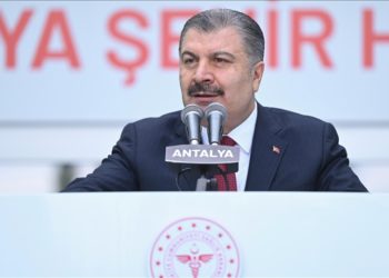 Sağlık hizmetlerinin dörtte birini şehir hastanelerimizde vermekteyiz