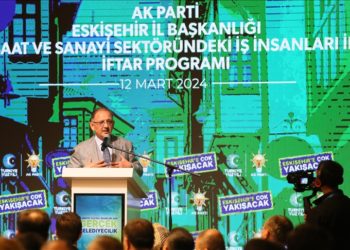 Deprem bölgesinde 200 binden fazla inşaat hızla devam ediyor