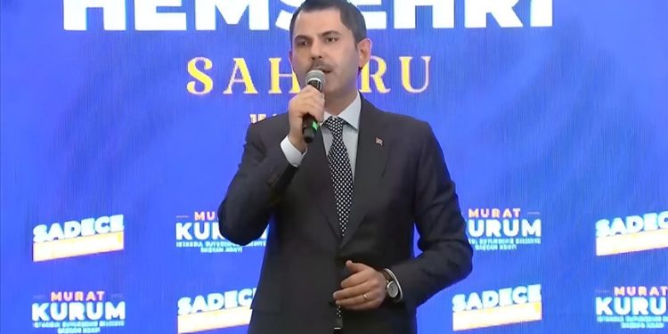 Bu seçimde bir tarafta liyakat bir tarafta da verdiği vaatleri unutan anlayışını oylayacağız