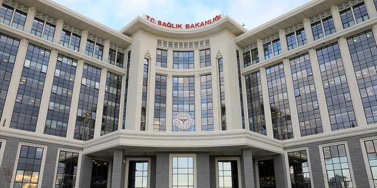 Sağlık Bakanlığı 8 bin işçi alımı yapacak