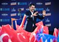Bu millet sizin bu ayrımcılığınızdan neler çekti