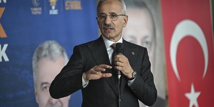 Bakan Uraloğlu: Hızlı treni Karadeniz’e indireceğiz