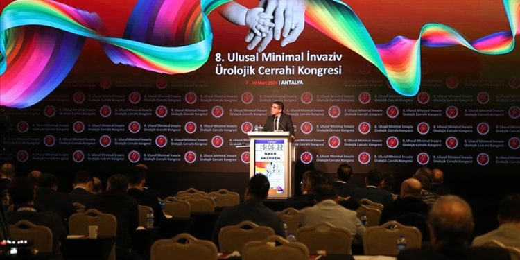 Antalya’da “8. Ulusal Minimal İnvaziv Ürolojik Cerrahi Kongresi” yapıldı