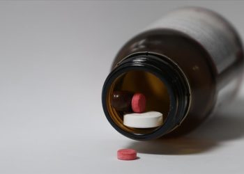 İlaç endüstrisi yerli ve milli ilaç üretimine desteğin artırılmasını istiyor