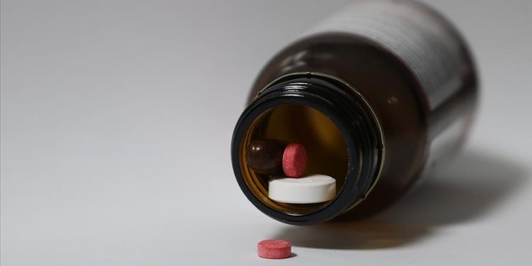 İlaç endüstrisi yerli ve milli ilaç üretimine desteğin artırılmasını istiyor