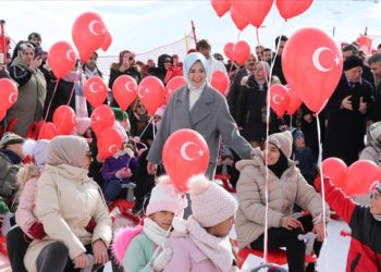 Bakan Göktaş, “Erzurum’un Yıldız Kayakçıları Zirvede Buluşuyor” Projesi’nin tanıtım toplantısına katıldı