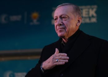 Şehrimizin kaynaklarını terör örgütüne aktarmak yerine Hakkari için kullanacak isimler belirledik