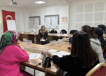 Acil sağlık eğitim birimi, personelini zorlu eğitimlerle göreve hazırlıyor