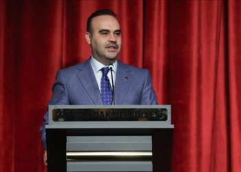 Bu yolu Türkiye’nin öz evlatlarının akıl teriyle, alın teriyle yürümek istiyoruz