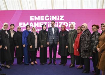 1 Nisan’dan itibaren tüm kadın girişimcilerimize 100 bin lira hibe vereceğiz