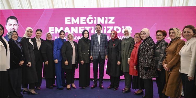 1 Nisan’dan itibaren tüm kadın girişimcilerimize 100 bin lira hibe vereceğiz