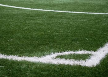 Suni çimlerdeki kimyasallar sporcuların sağlığı için risk oluşturuyor