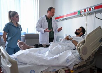 Futbolsever genç menisküs nakli sayesinde yeşil sahalara dönecek