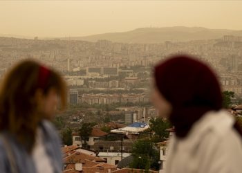 Toz taşınımında mümkün olduğunca dışarı çıkılmaması uyarısı