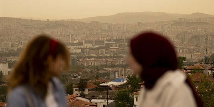 Toz taşınımında mümkün olduğunca dışarı çıkılmaması uyarısı