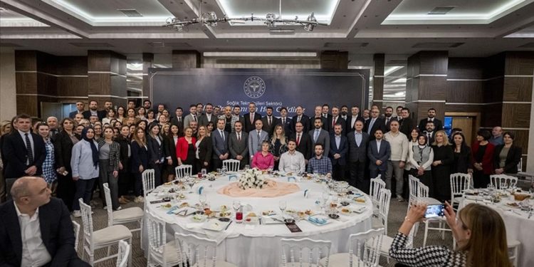 Sağlık Bakanlığı ve sağlık teknolojileri sektörünün temsilcileri iftarda buluştu