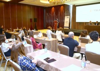 Türk uzmanlar, Azerbaycanlı doktorlara nörolojideki yenilikleri anlattı