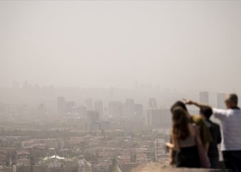 Polen ve toz taşınımı alerjik şikayetleri artırdı