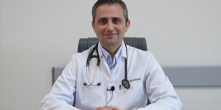 Doç. Dr. Ardahanlı, kalp ve damar hastalıklarına karşı beslenme ve egzersize dikkati çekti