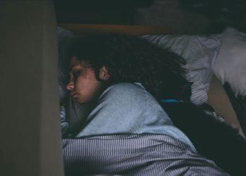 Modern yaşam, derin uyku üzerinde etkili olan “melatonin” üretimini bozuyor