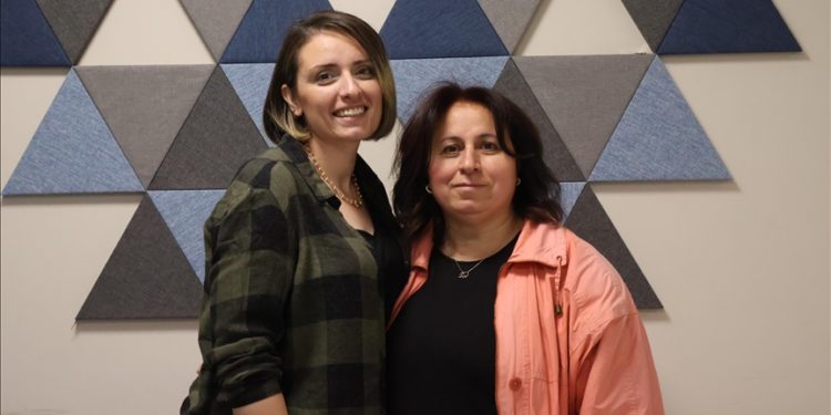 Obez anne-kız fazla kilolarından el ele kurtuluyor