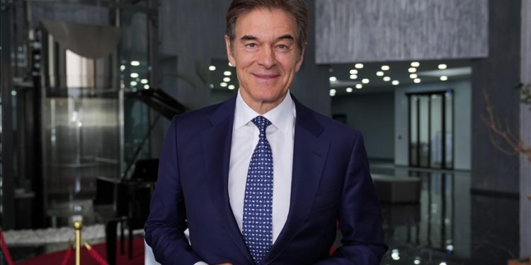 Kalp cerrahı Mehmet Öz’den Türkiye’ye yerli tıbbi cihaz üretiminde yapay zeka çağrısı