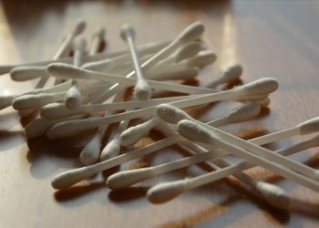 Kulak temizleme çöpü kullanmak enfeksiyona yol açabiliyor