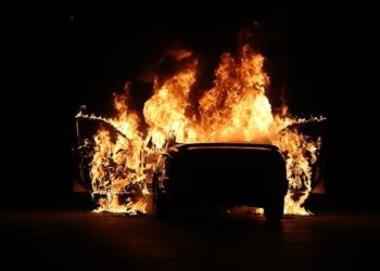 Araştırma: Otomobillerdeki alev geciktirici kimyasallar kanserojen maddeler yayıyor